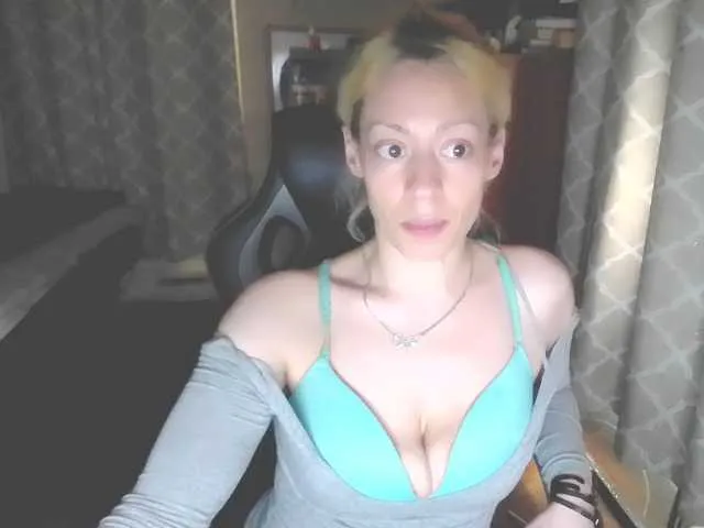 Live sex webcam photo for jayluvv #277875883