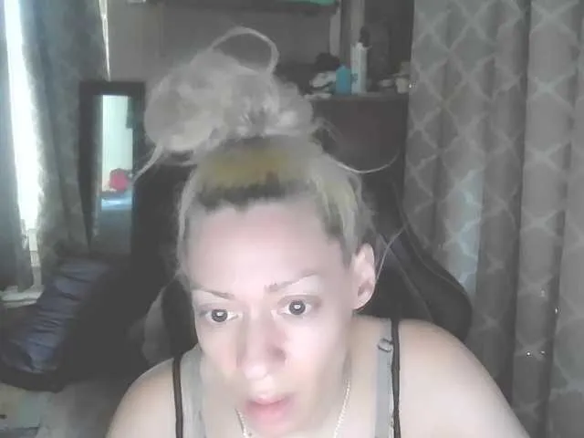 Live sex webcam photo for jayluvv #278281478