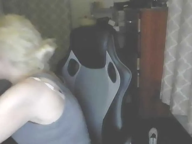 Live sex webcam photo for jayluvv #286197192