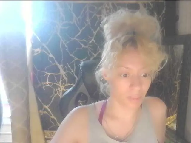 Live sex webcam photo for jayluvv #289321741