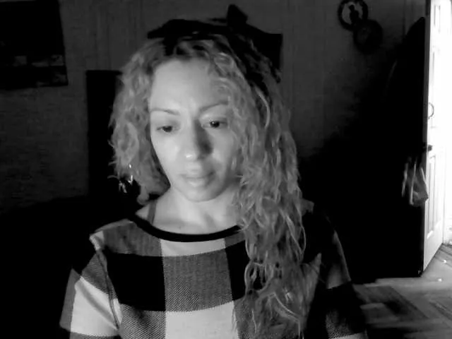 Live sex webcam photo for jayluvv #290845397