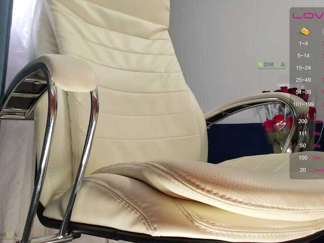 Live sex webcam photo for jeanne-2017 #272328833