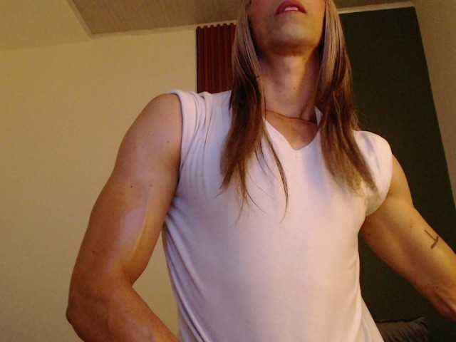 Live sex webcam photo for jeanys-sneider #290389710