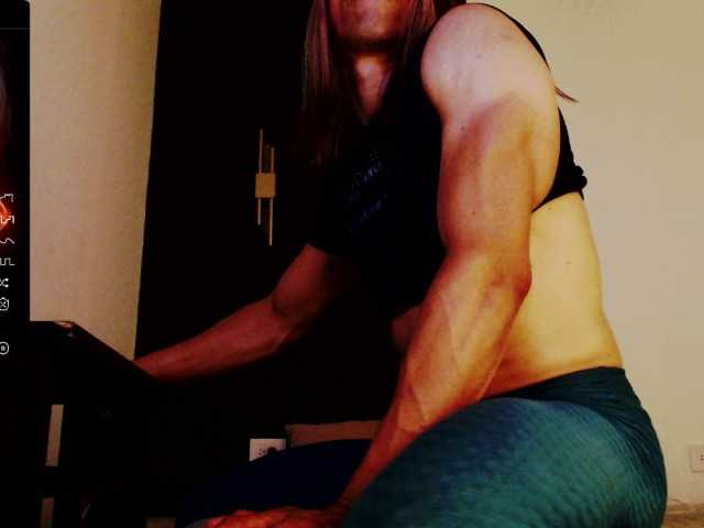 Live sex webcam photo for jeanys-sneider #290963191