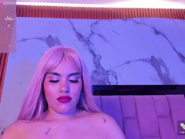 Live sex webcam photo for jeen-taylor1 #291049099