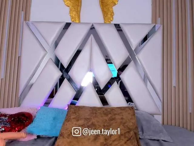 Live sex webcam photo for jeen-taylor1 #291598804