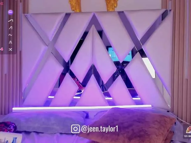 Live sex webcam photo for jeen-taylor1 #291710634