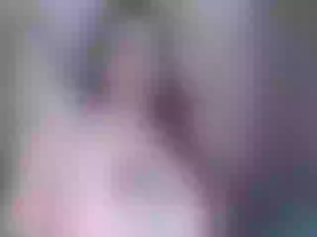 Live sex webcam photo for jeen-taylor1 #291945701