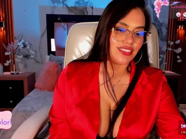 Live sex webcam photo for jeen-taylor1 #292297848