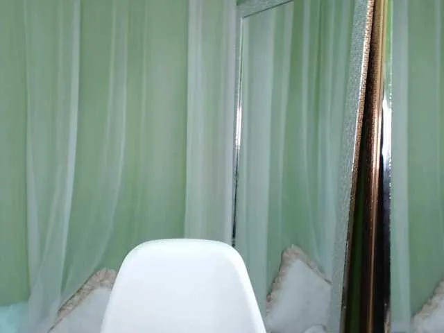 Live sex webcam photo for jeenn3 #273183642