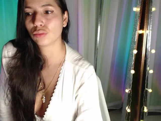 Live sex webcam photo for jeenn3 #273508569