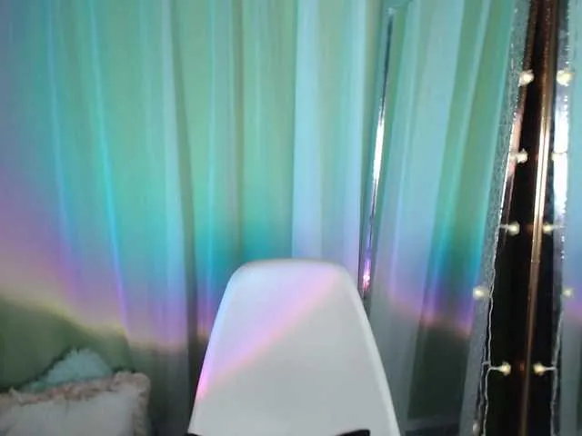 Live sex webcam photo for jeenn3 #273717315