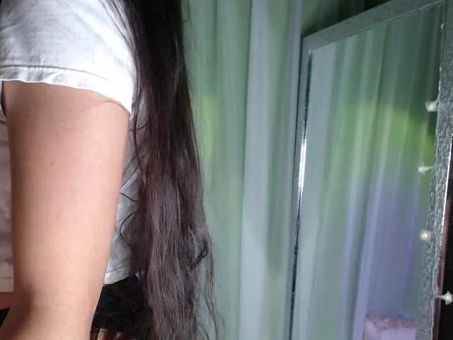 Live sex webcam photo for jeenn3 #273805324
