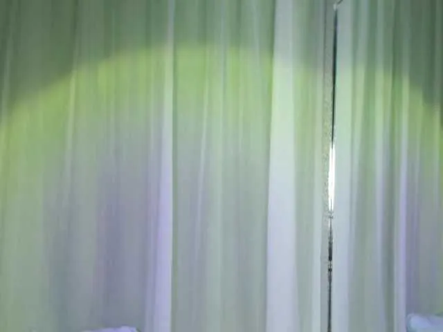 Live sex webcam photo for jeenn3 #273841510