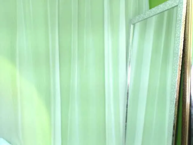 Live sex webcam photo for jeenn3 #273950503