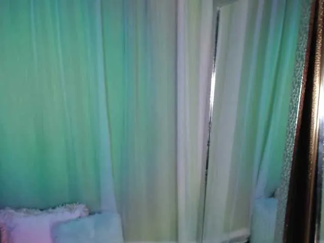 Live sex webcam photo for jeenn3 #274016553