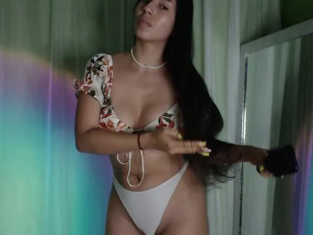 Live sex webcam photo for jeenn3 #274167914