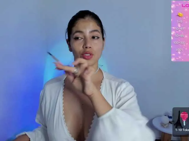 Live sex webcam photo for jeenn3 #276076052