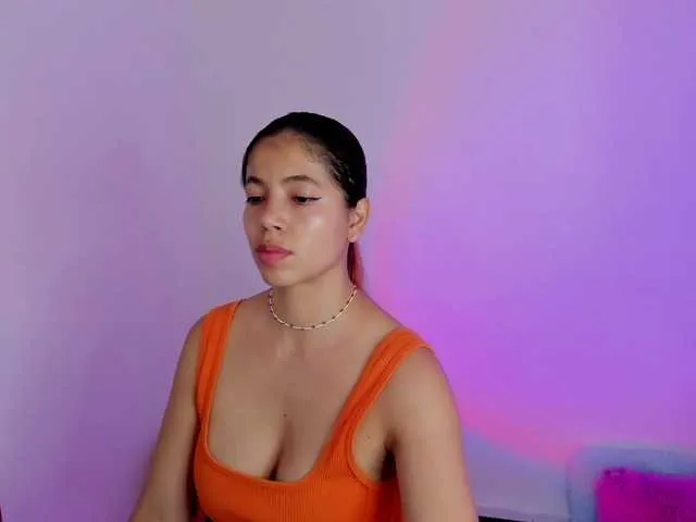 Live sex webcam photo for jeenn3 #276237253