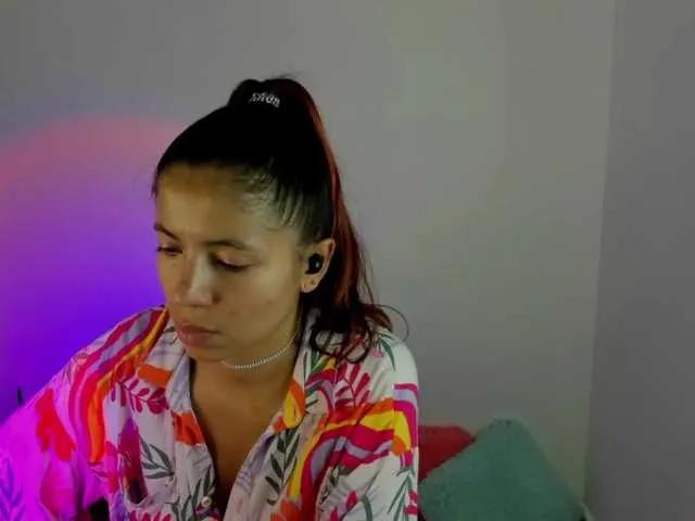 Live sex webcam photo for jeenn3 #277430111