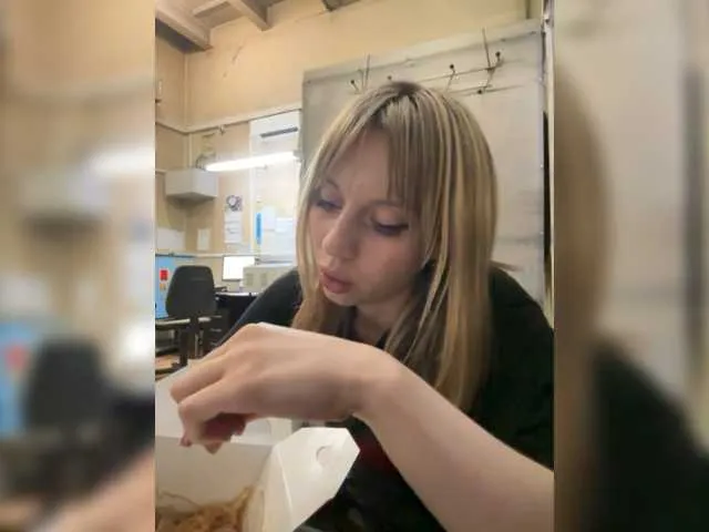 Live sex webcam photo for jellyPriestess #278122619