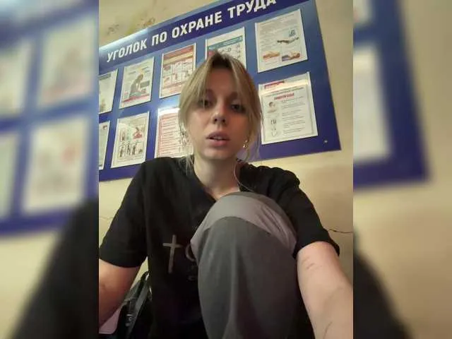 Live sex webcam photo for jellyPriestess #287007276