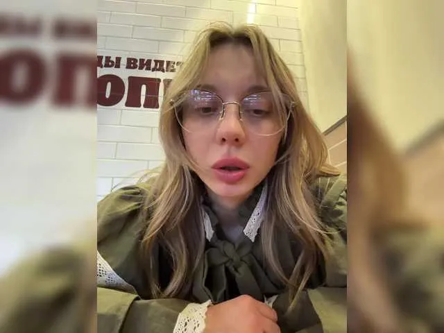 Live sex webcam photo for jellyPriestess #290354208