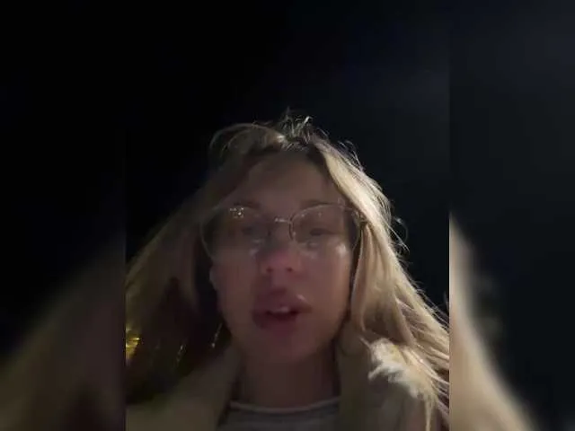 Live sex webcam photo for jellyPriestess #290402902