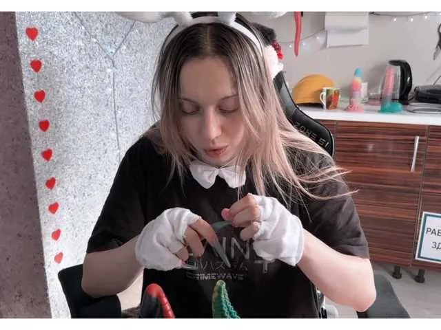 Live sex webcam photo for jellyPriestess #290887657