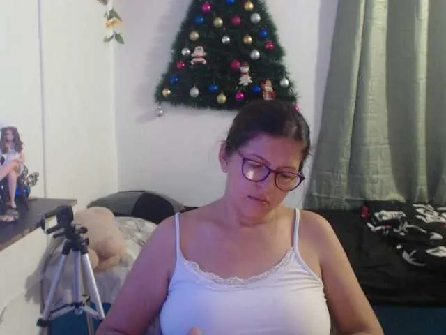 Live sex webcam photo for jellyfishhot #277094732