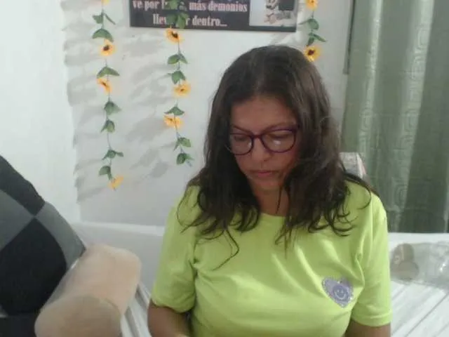 Live sex webcam photo for jellyfishhot #277149066