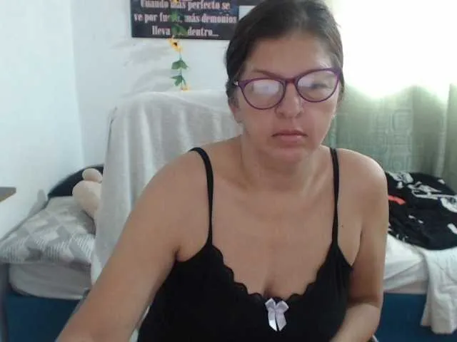 Live sex webcam photo for jellyfishhot #277244608