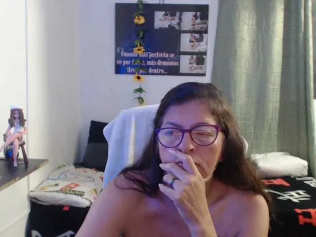 Live sex webcam photo for jellyfishhot #277445145