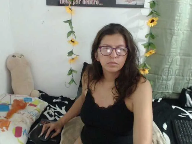 Live sex webcam photo for jellyfishhot #277481518