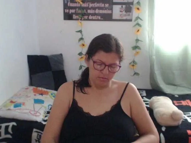 Live sex webcam photo for jellyfishhot #277484393