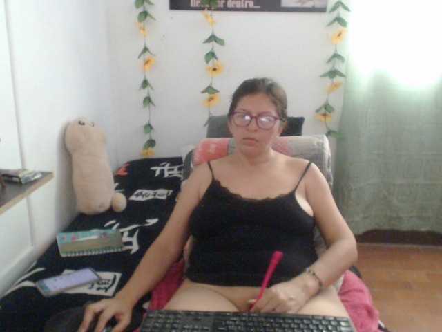 Live sex webcam photo for jellyfishhot #277530748