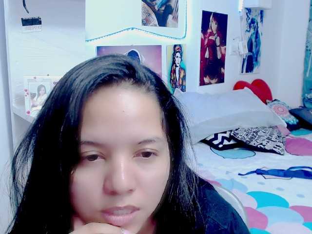 Live sex webcam photo for jelomees-e #274359796