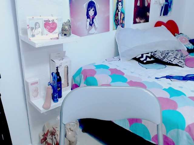 Live sex webcam photo for jelomees-e #274370421