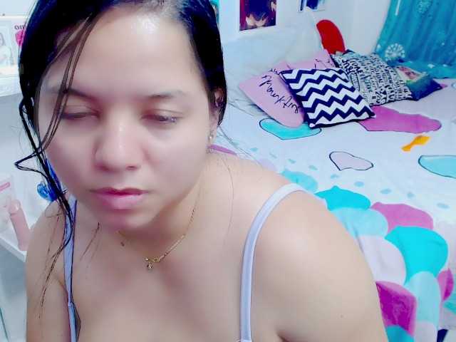 Live sex webcam photo for jelomees-e #274418783