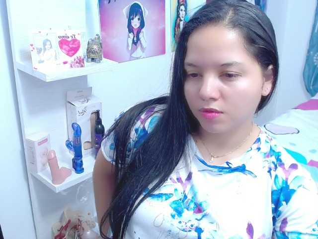 Live sex webcam photo for jelomees-e #274428432