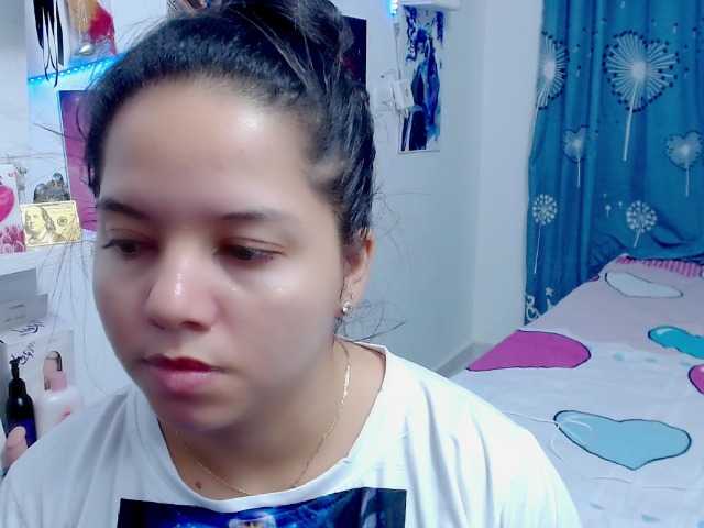 Live sex webcam photo for jelomees-e #274541152