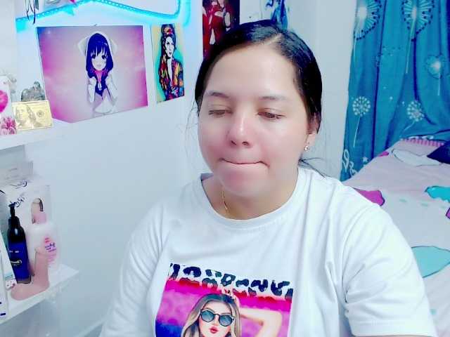 Live sex webcam photo for jelomees-e #274620419