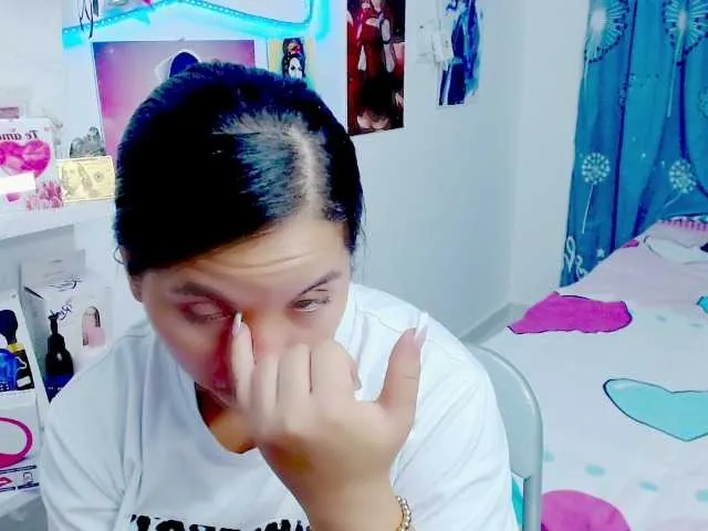 Live sex webcam photo for jelomees-e #274623335