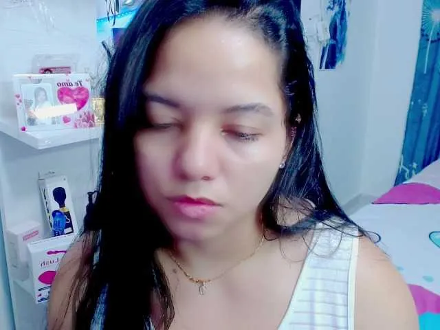 Live sex webcam photo for jelomees-e #274711093