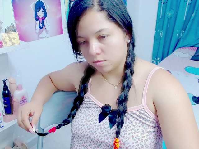 Live sex webcam photo for jelomees-e #274850734