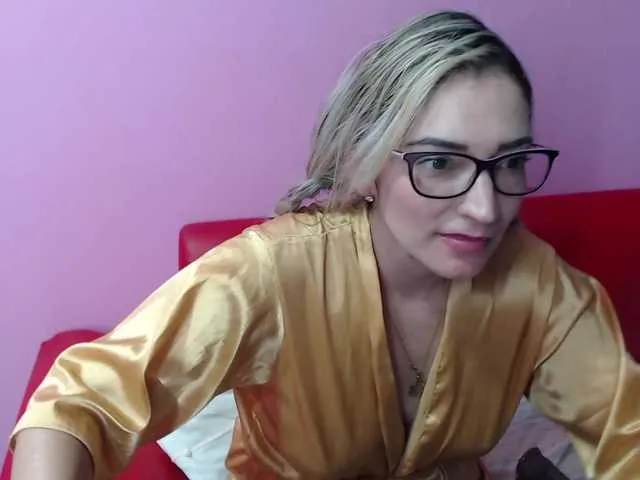 Live sex webcam photo for jeniferblanco #272140391
