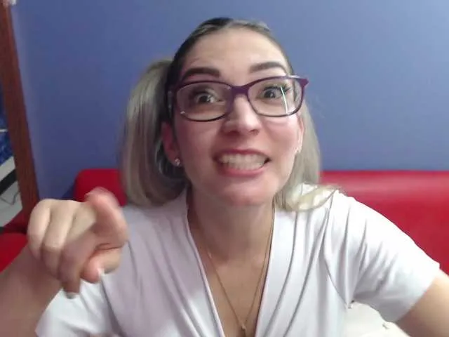 Live sex webcam photo for jeniferblanco #272234030