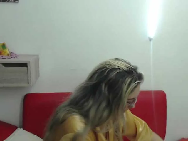 Live sex webcam photo for jeniferblanco #272649926