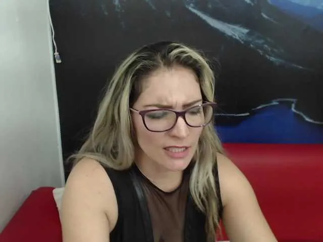 Live sex webcam photo for jeniferblanco #272729353