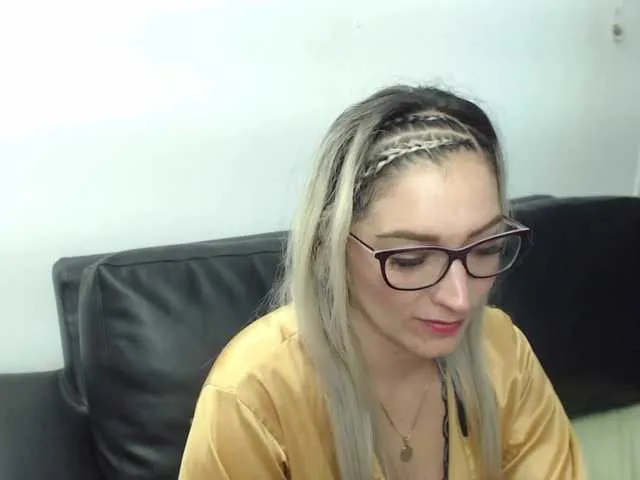 Live sex webcam photo for jeniferblanco #273508986